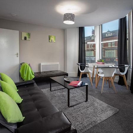 02 Springfield - Sleeps 6 Apartment Blackpool Exterior photo