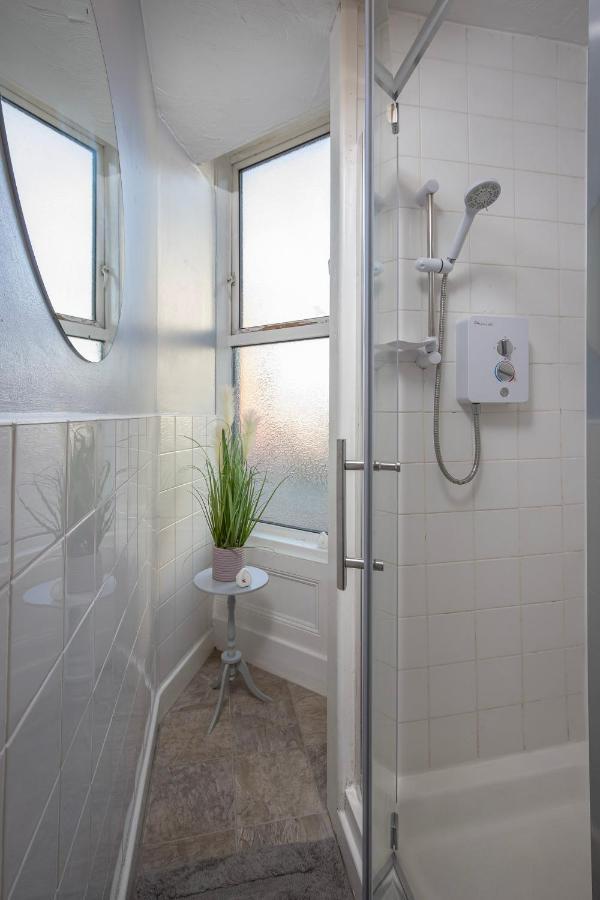 02 Springfield - Sleeps 6 Apartment Blackpool Exterior photo