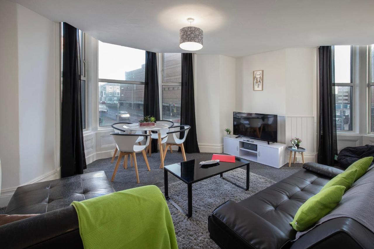 02 Springfield - Sleeps 6 Apartment Blackpool Exterior photo